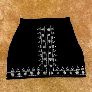 Haute Rogue mini skirt size L